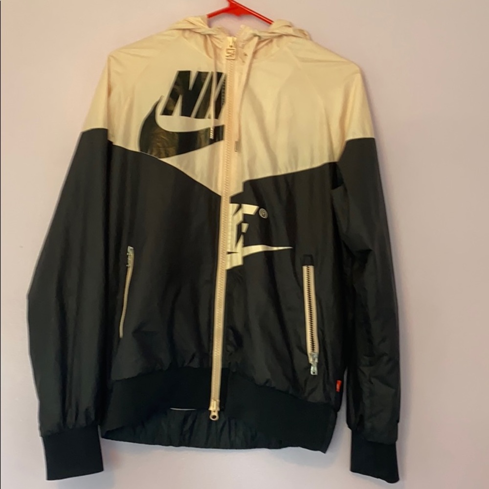 Nike wind breaker
